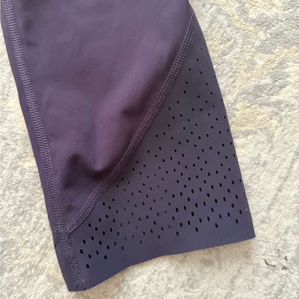 Lululemon Anew Crop (21") Black Grape - Picture 4 of 7